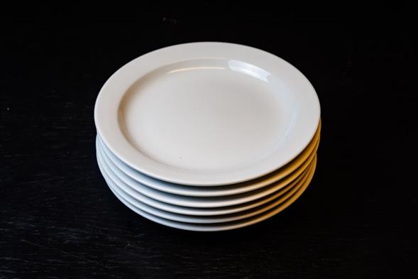 Hvid tallerken 12 stk. Ø 21 cm.