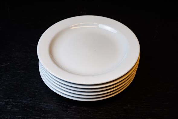 Hvid tallerken 12 stk. Ø 24 cm.