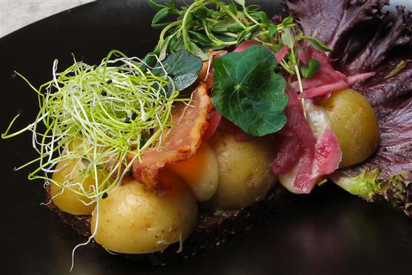 Smørrebrød  -  Kartoffelmad