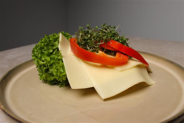 Smurt franskbrød med ost og peberfrugt